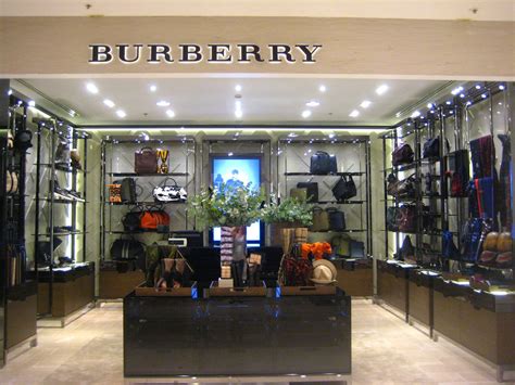 burberry paris magasin|burberry paris website.